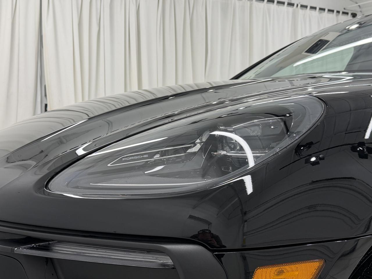 2025 Porsche Macan Newark DE