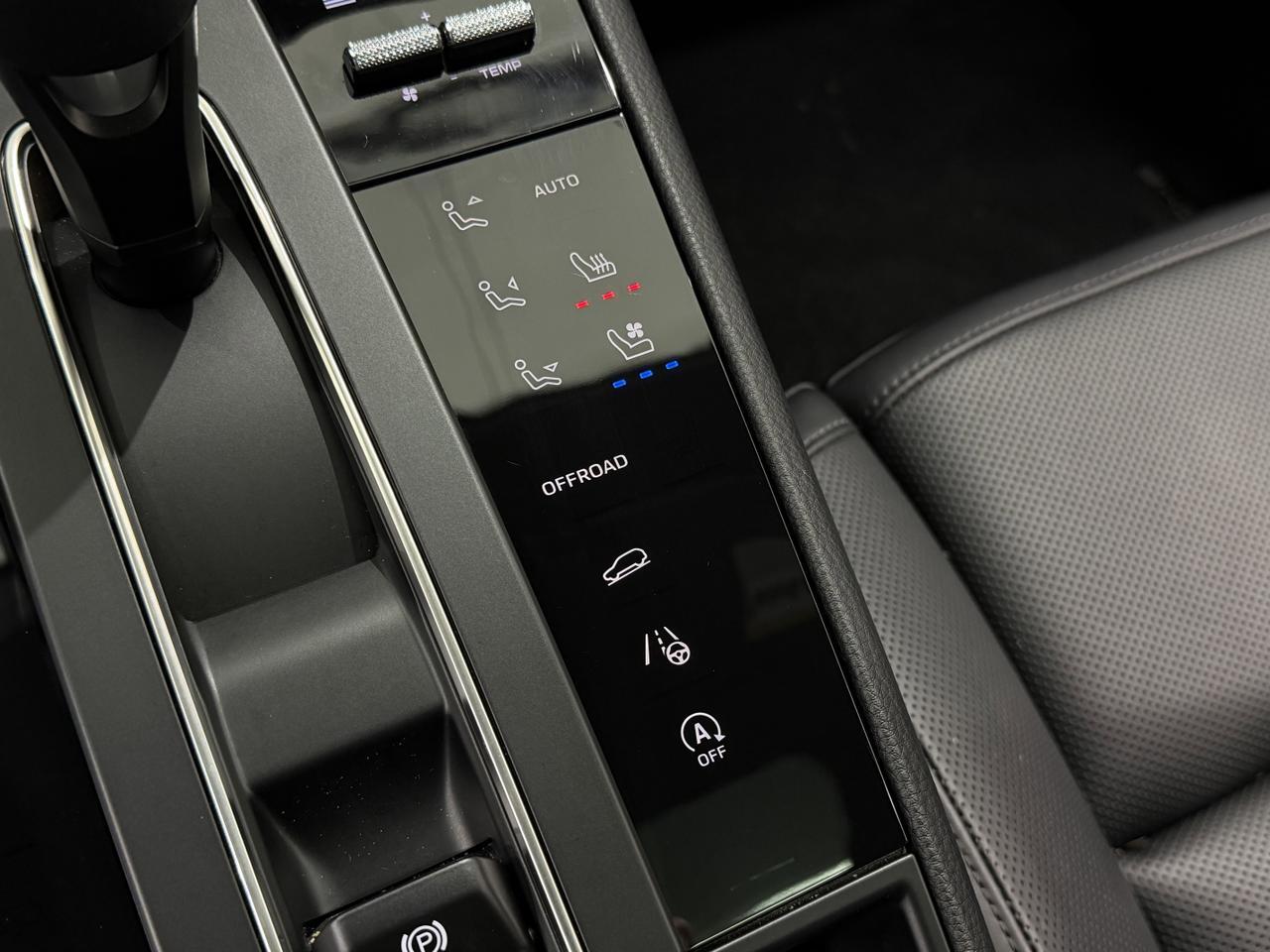 2025 Porsche Macan Newark DE