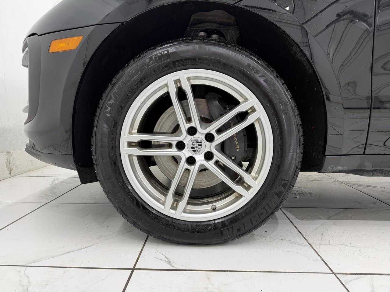 2025 Porsche Macan Newark DE