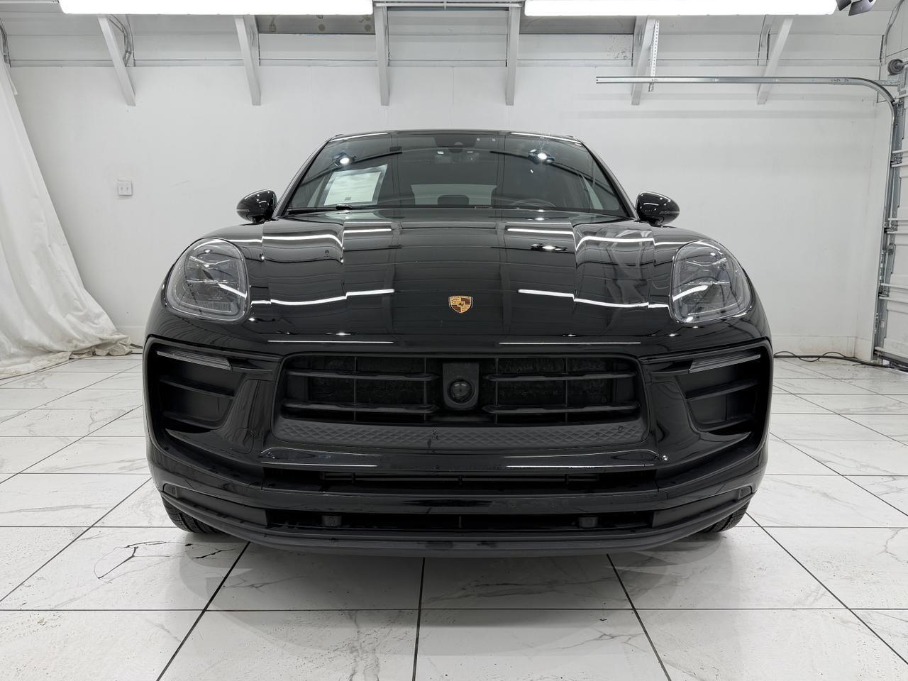 2025 Porsche Macan Newark DE