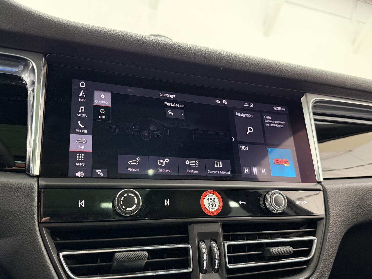 2025 Porsche Macan Newark DE