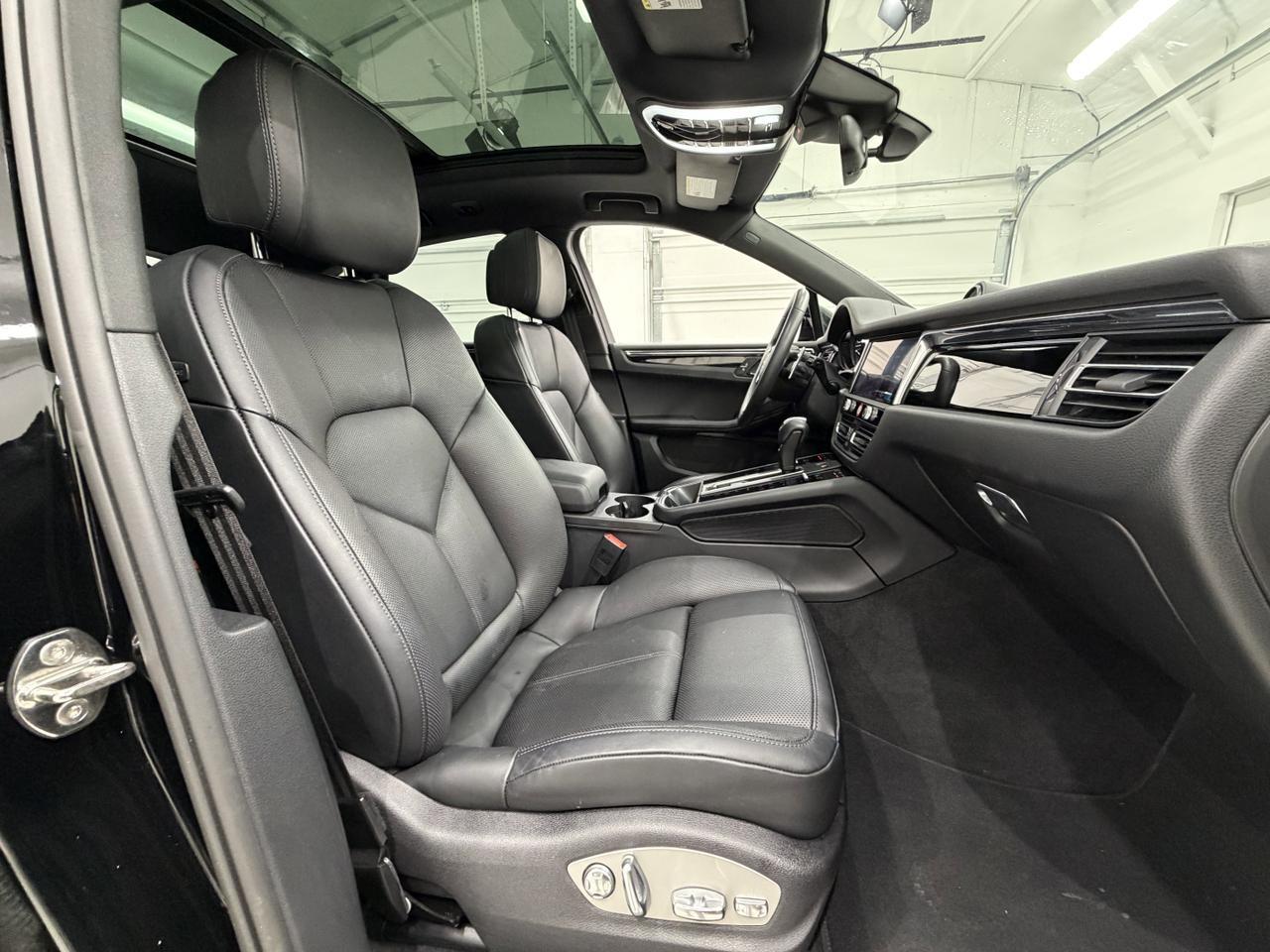 2025 Porsche Macan Newark DE