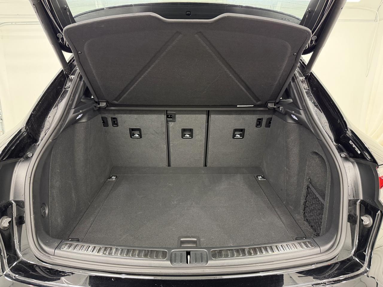 2025 Porsche Macan Newark DE