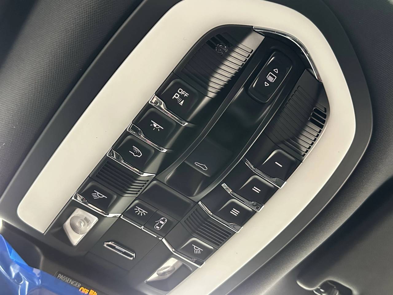 2025 Porsche Macan Newark DE