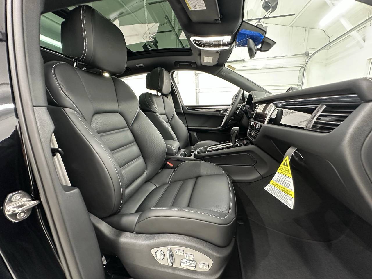 2025 Porsche Macan Newark DE