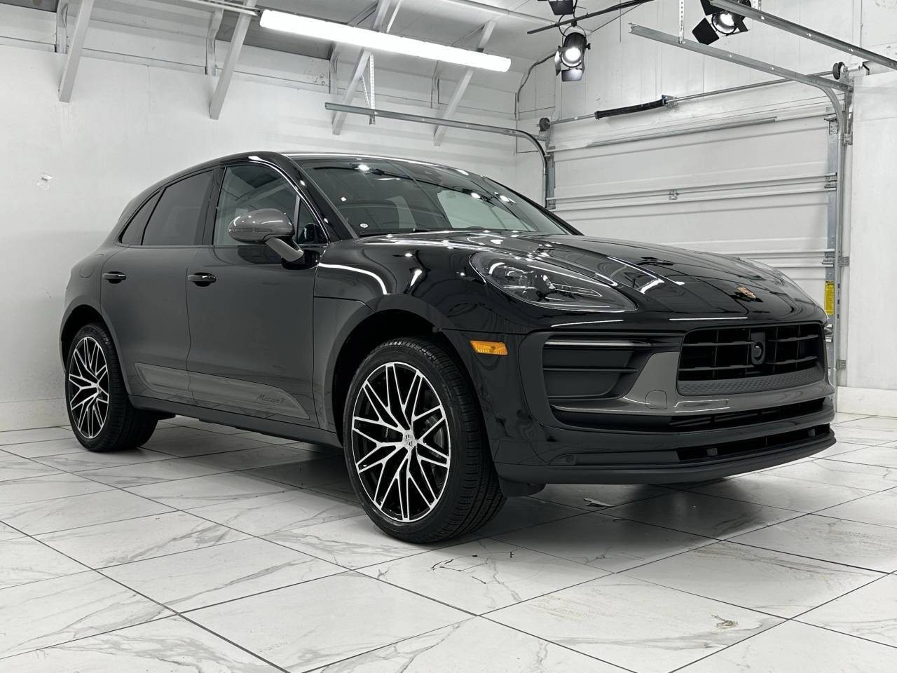 2025 Porsche Macan Newark DE