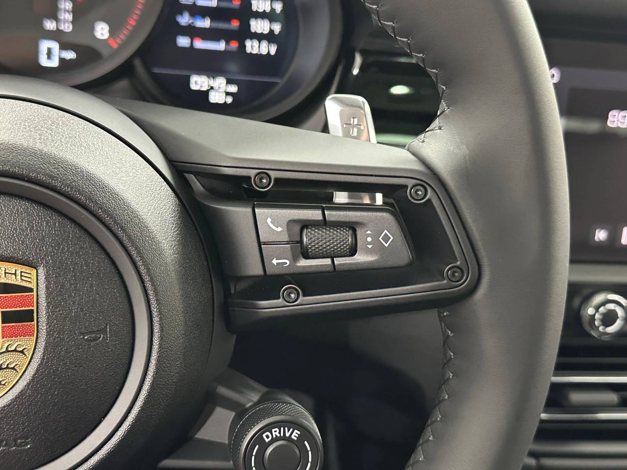 2025 Porsche Macan Newark DE