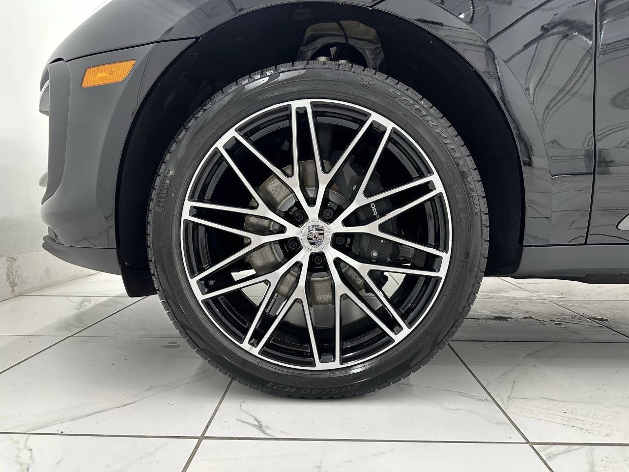2025 Porsche Macan Newark DE