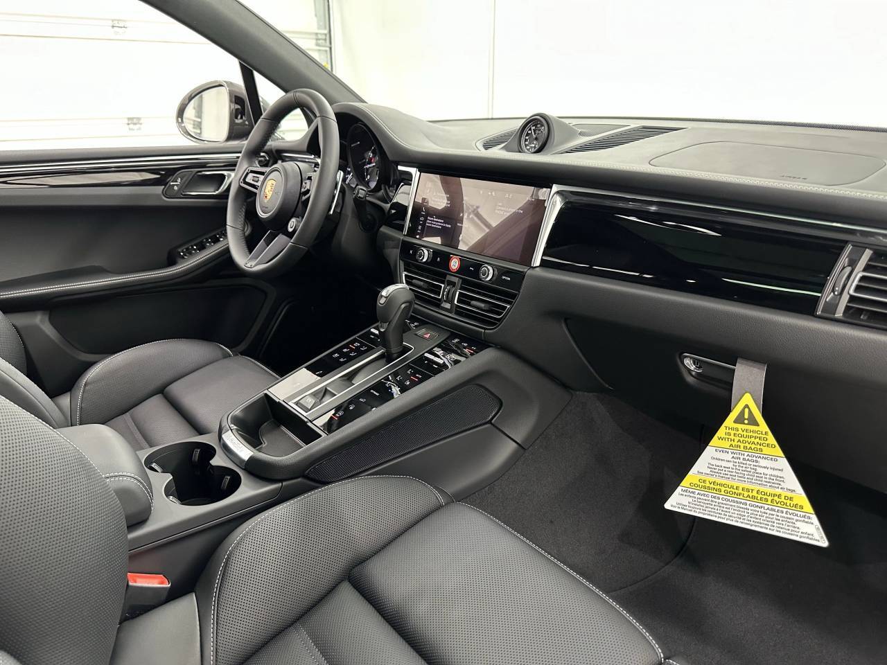 2025 Porsche Macan Newark DE