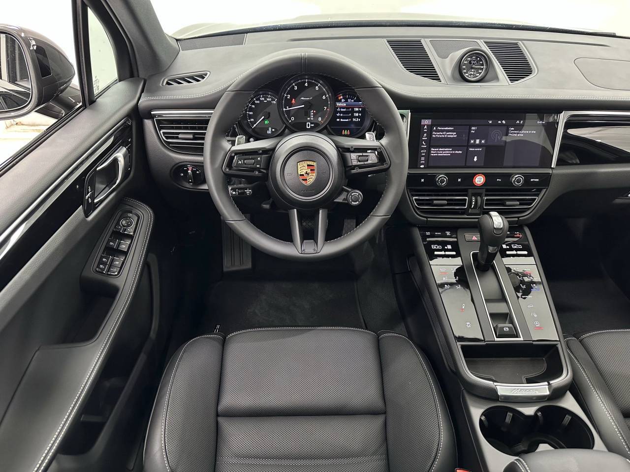 2025 Porsche Macan Newark DE