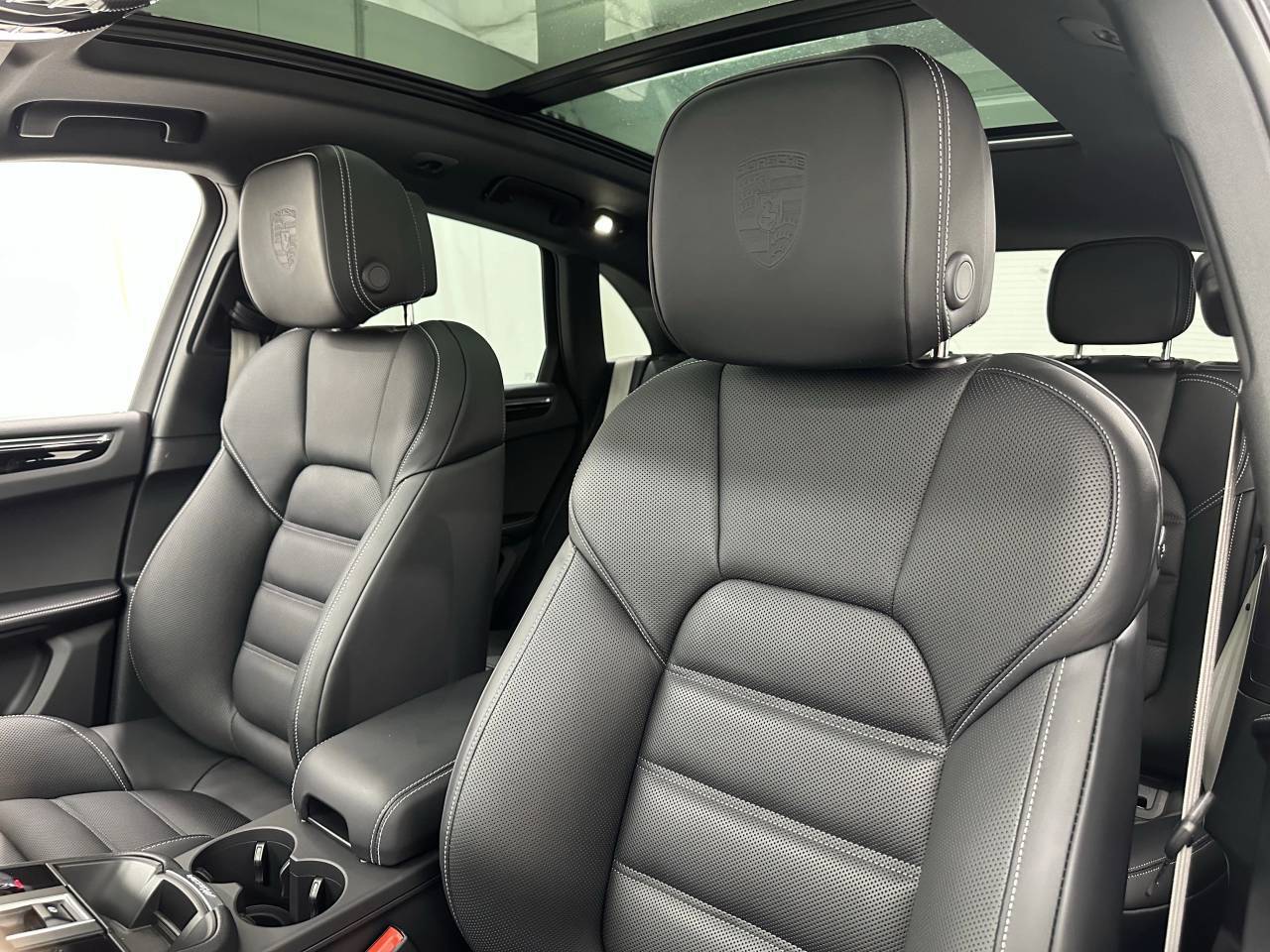 2025 Porsche Macan Newark DE