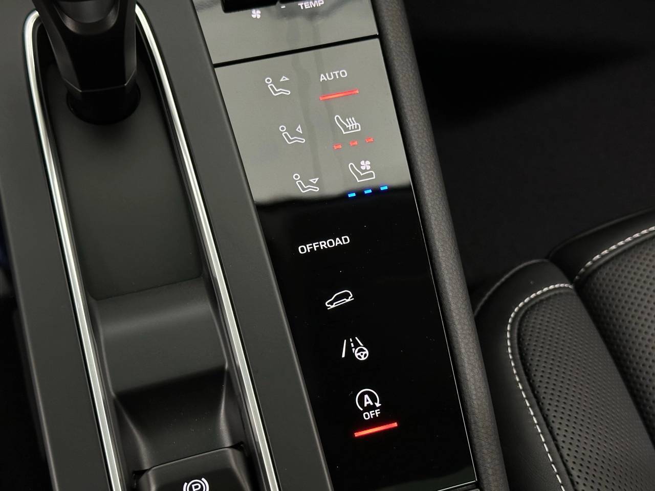 2025 Porsche Macan Newark DE
