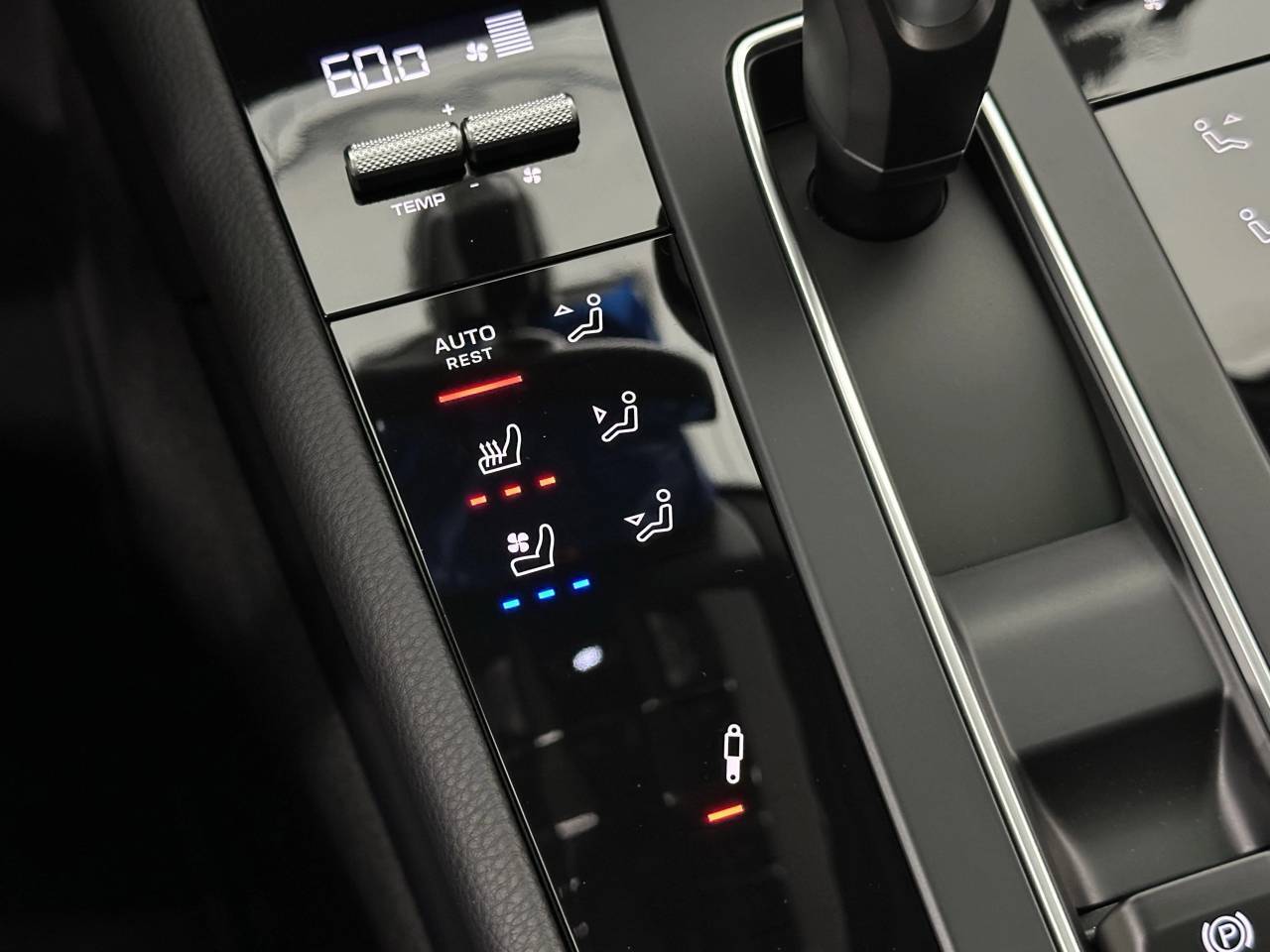 2025 Porsche Macan Newark DE
