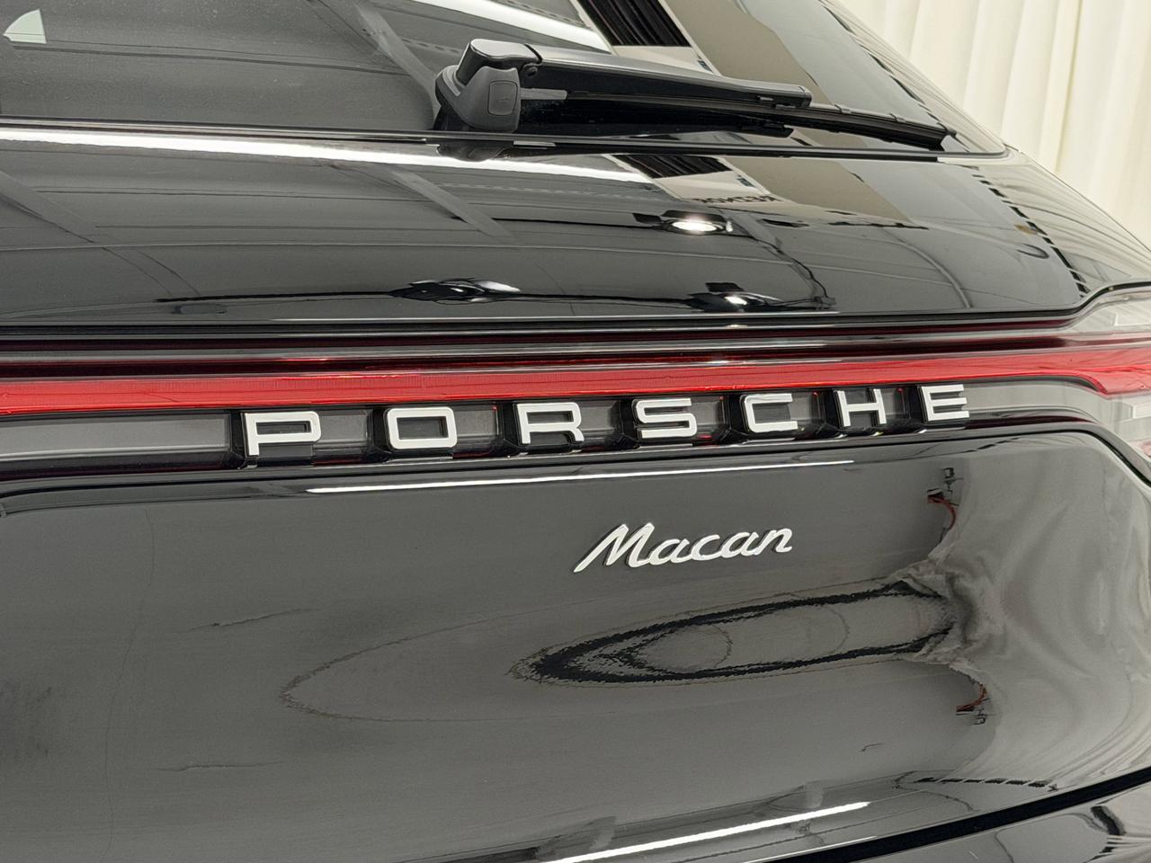2025 Porsche Macan Newark DE