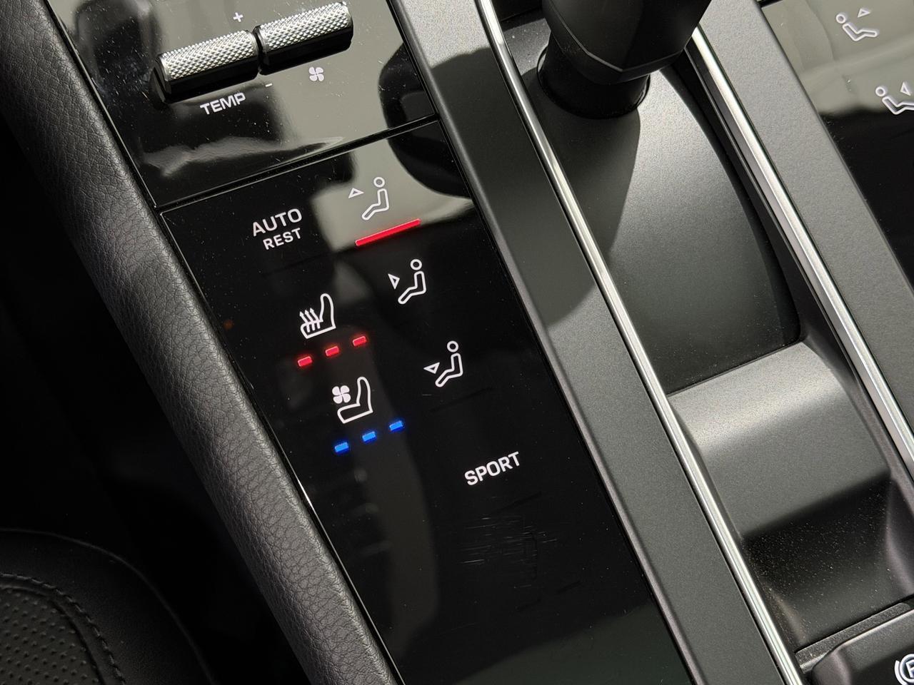 2025 Porsche Macan Newark DE