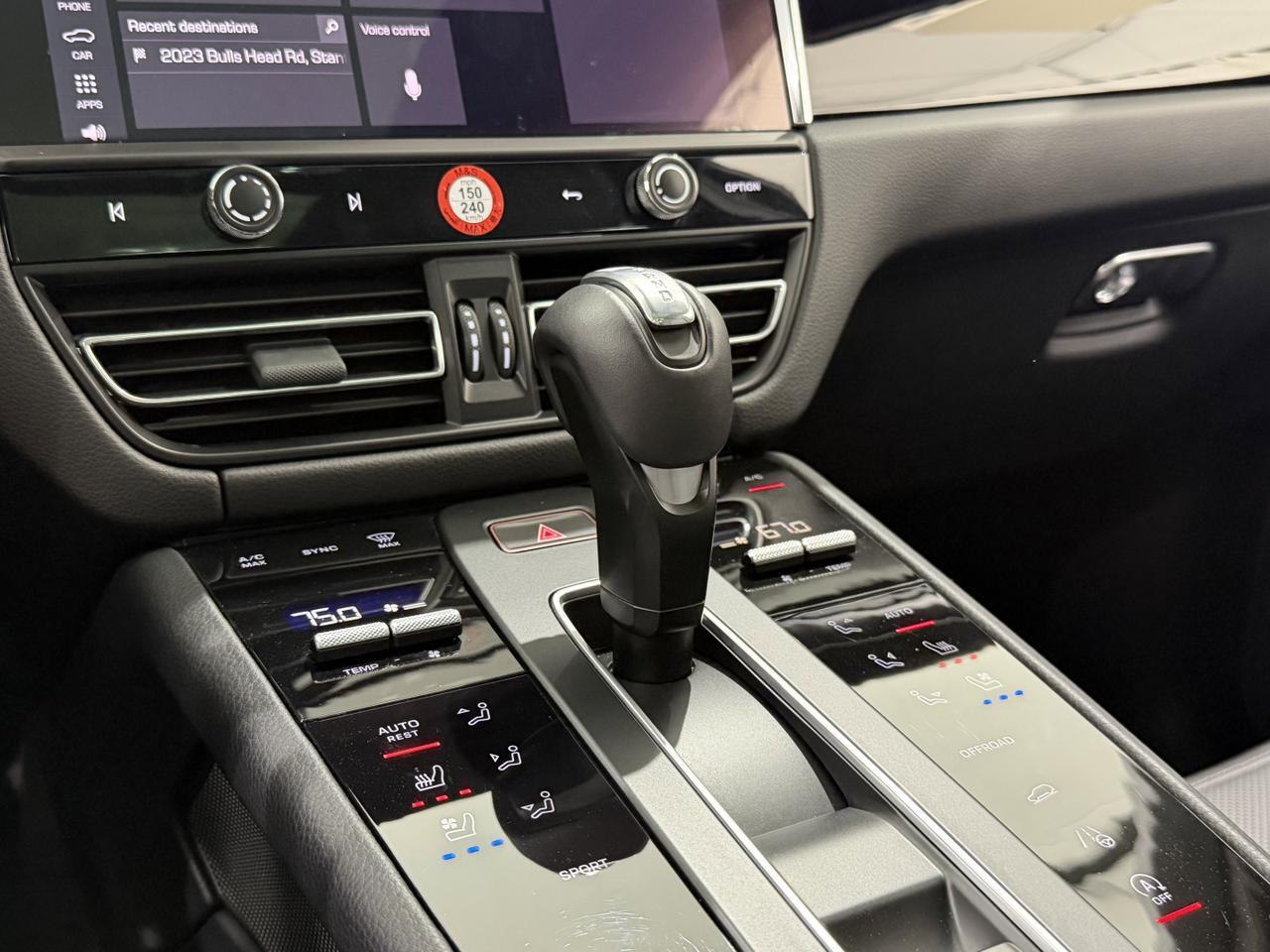 2025 Porsche Macan Newark DE