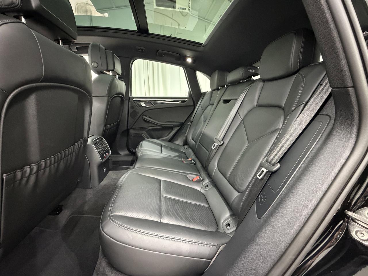 2025 Porsche Macan Newark DE