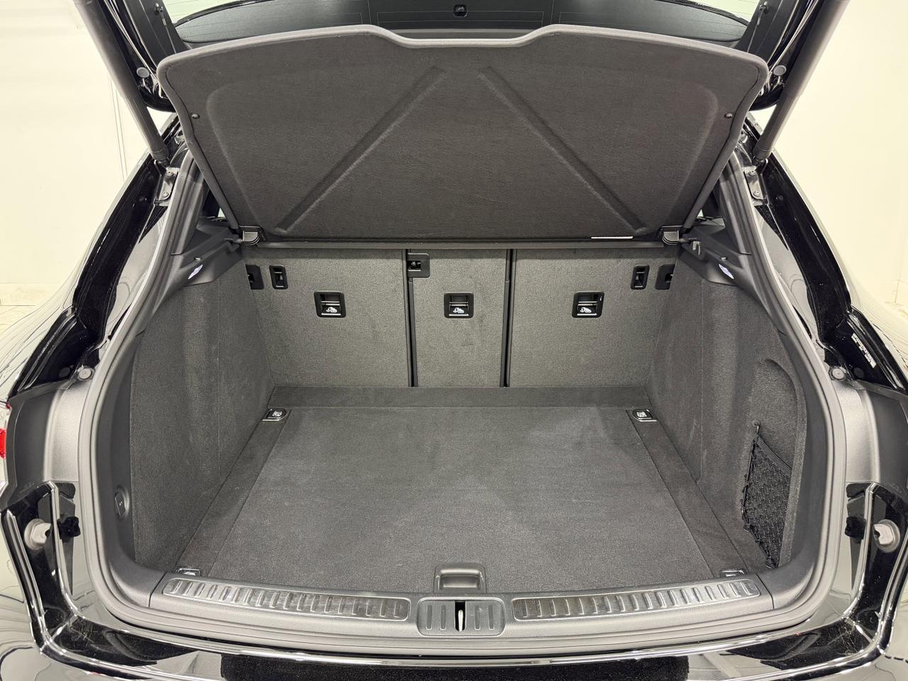 2025 Porsche Macan Newark DE