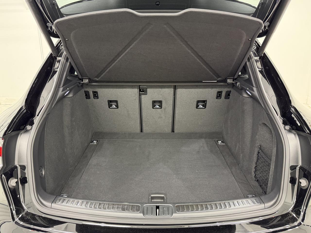 2025 Porsche Macan Newark DE
