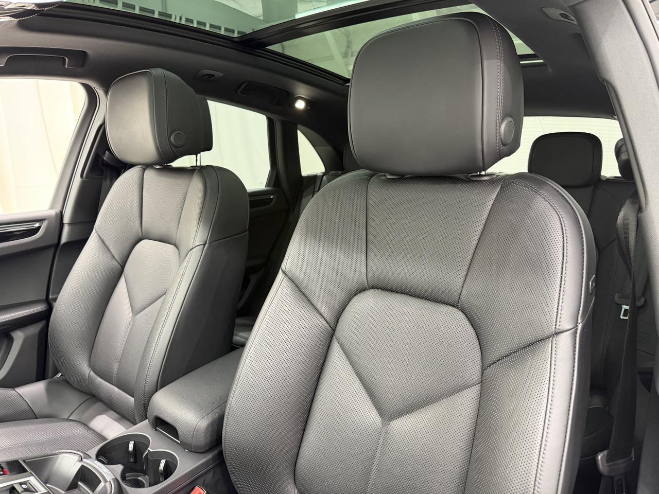 2025 Porsche Macan Newark DE