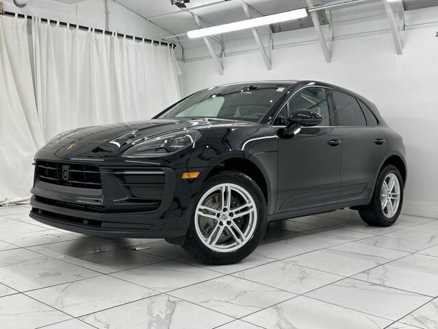 2025 Porsche Macan Newark DE