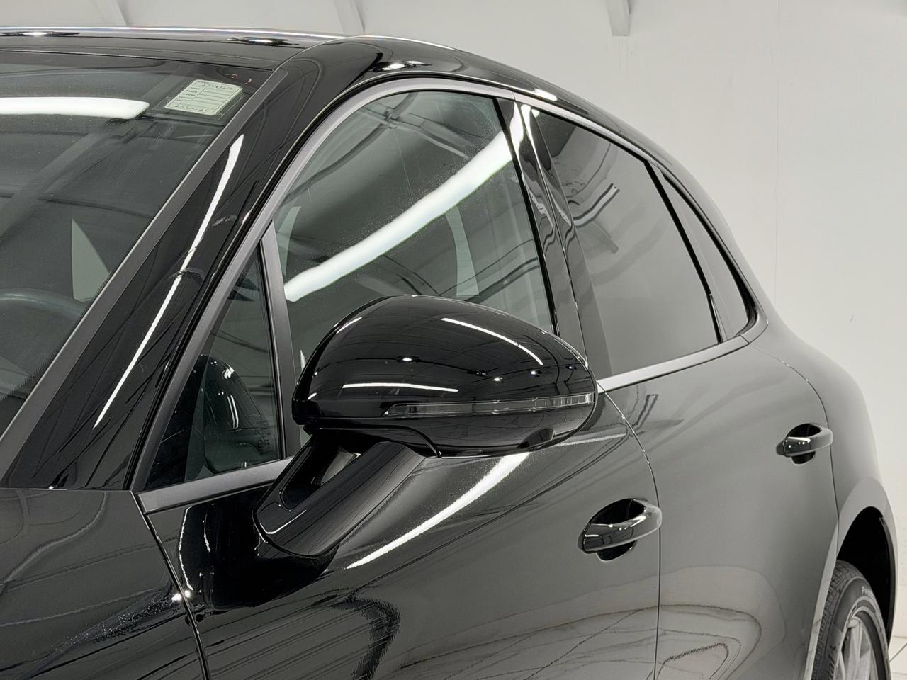 2025 Porsche Macan Newark DE