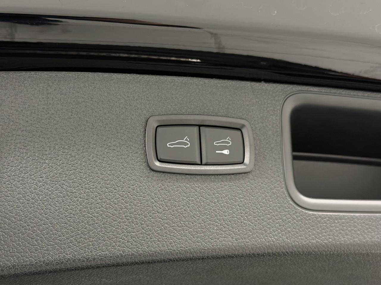 2025 Porsche Macan Newark DE