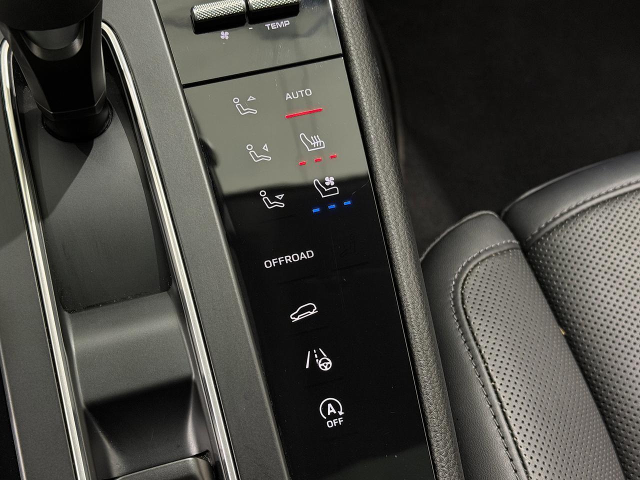 2025 Porsche Macan Newark DE