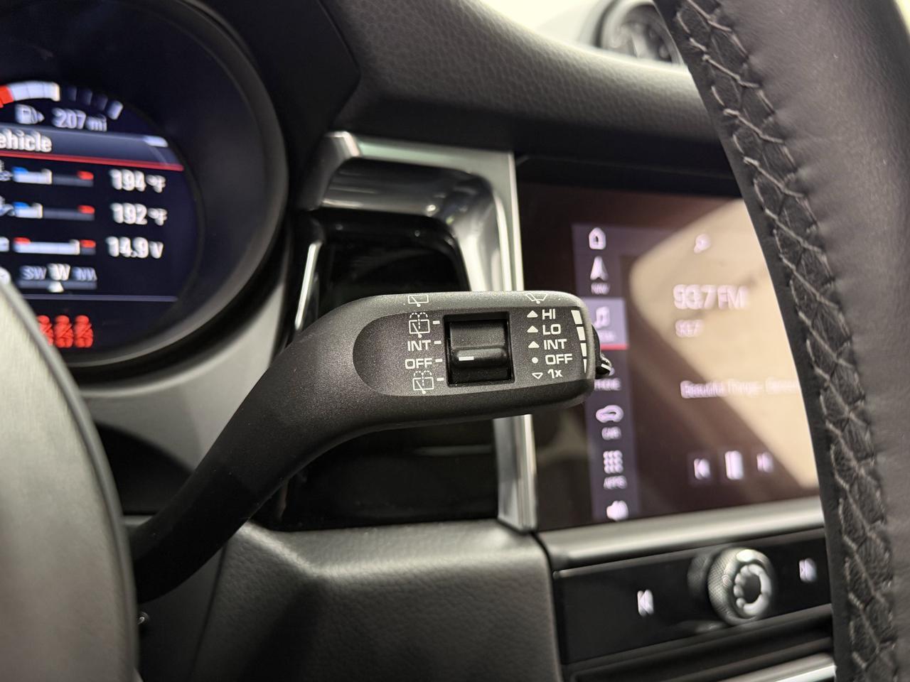 2025 Porsche Macan Newark DE