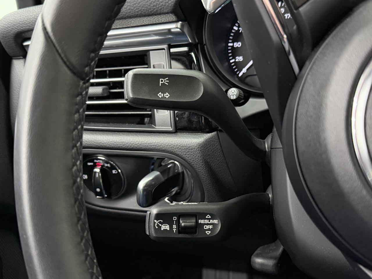 2025 Porsche Macan Newark DE