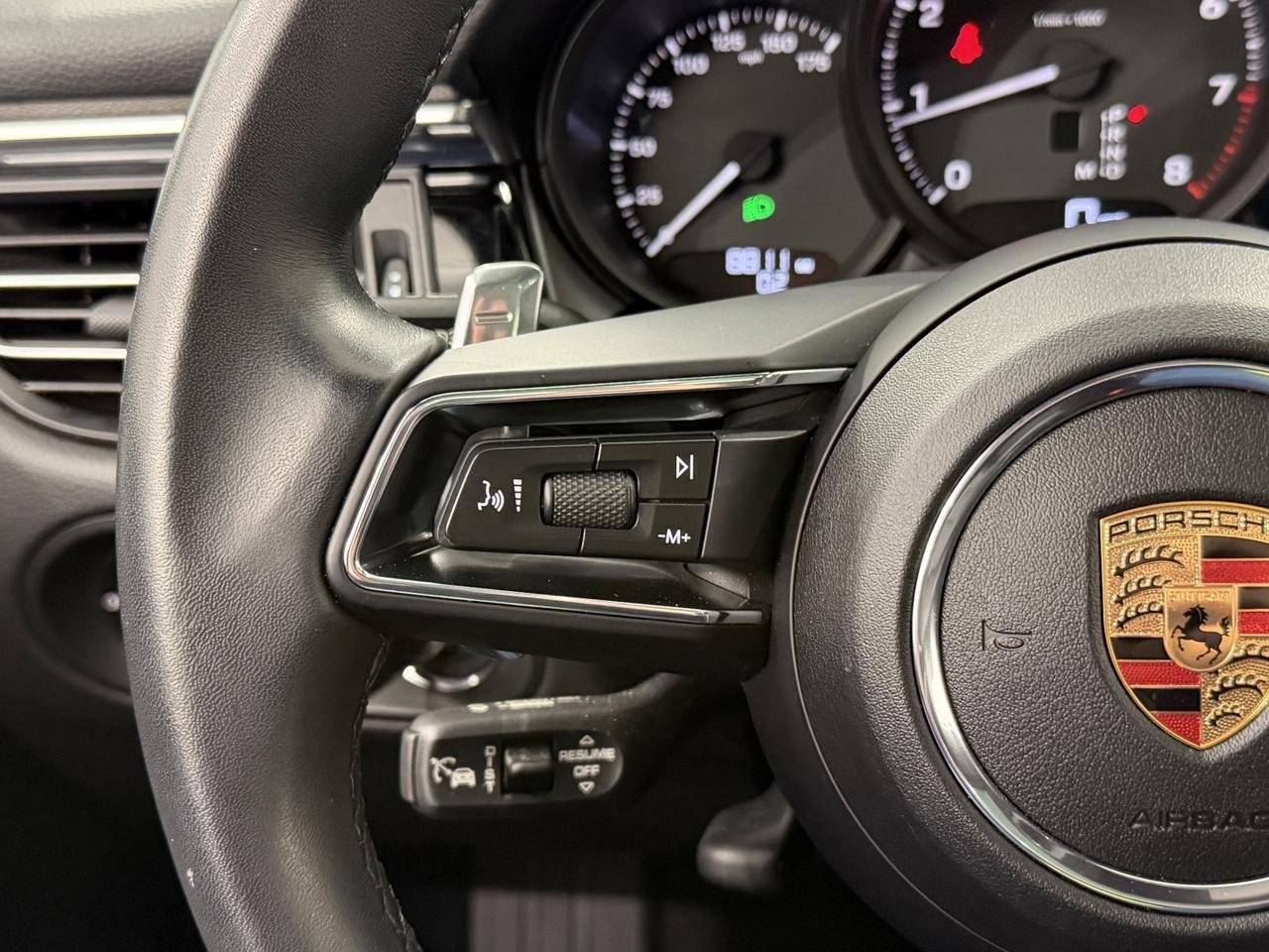 2025 Porsche Macan Newark DE