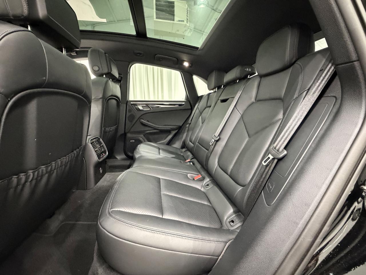 2025 Porsche Macan Newark DE