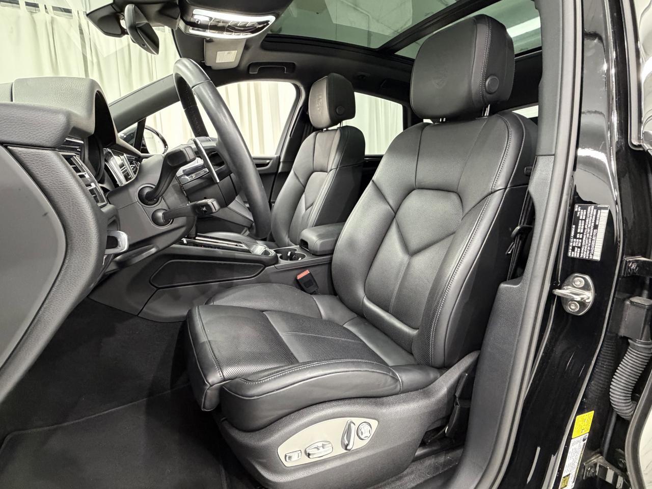 2025 Porsche Macan Newark DE