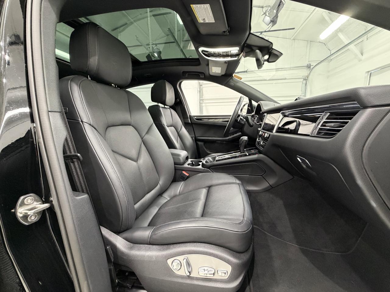 2025 Porsche Macan Newark DE