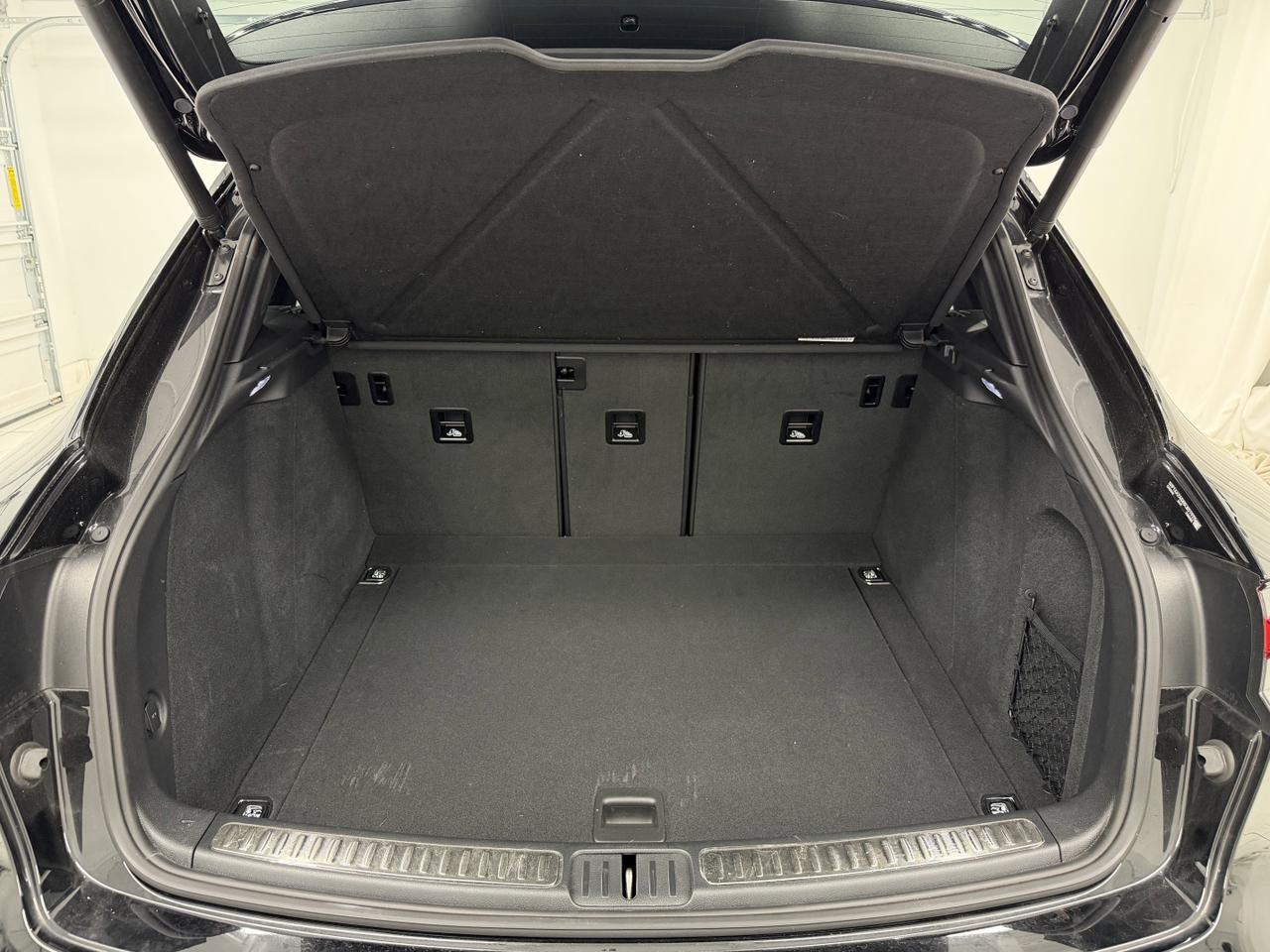 2025 Porsche Macan Newark DE