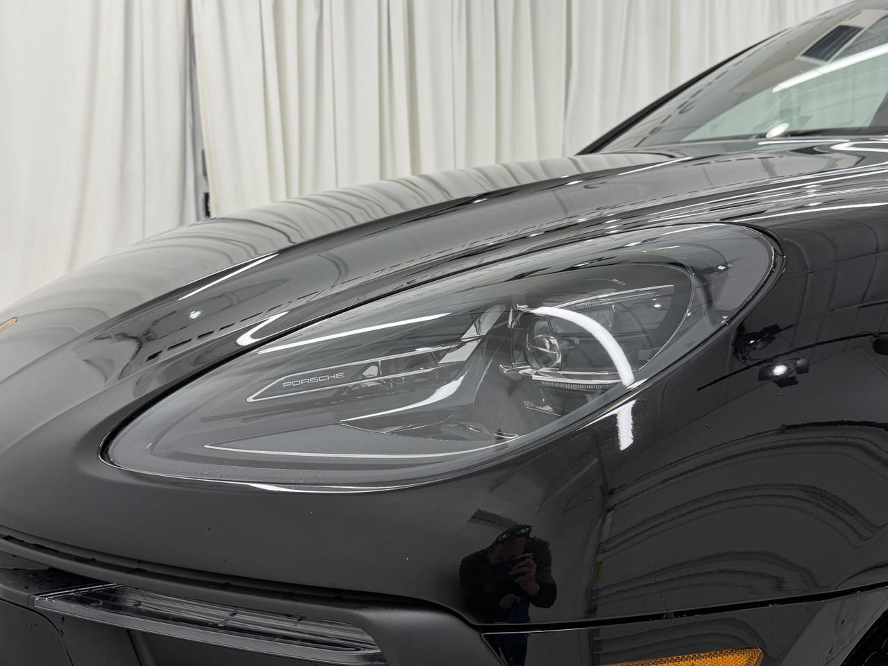 2025 Porsche Macan Newark DE