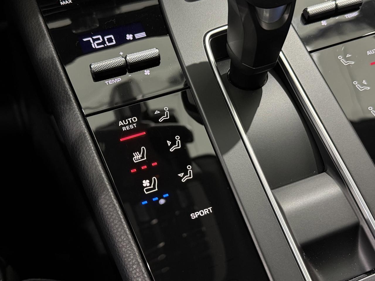 2025 Porsche Macan Newark DE