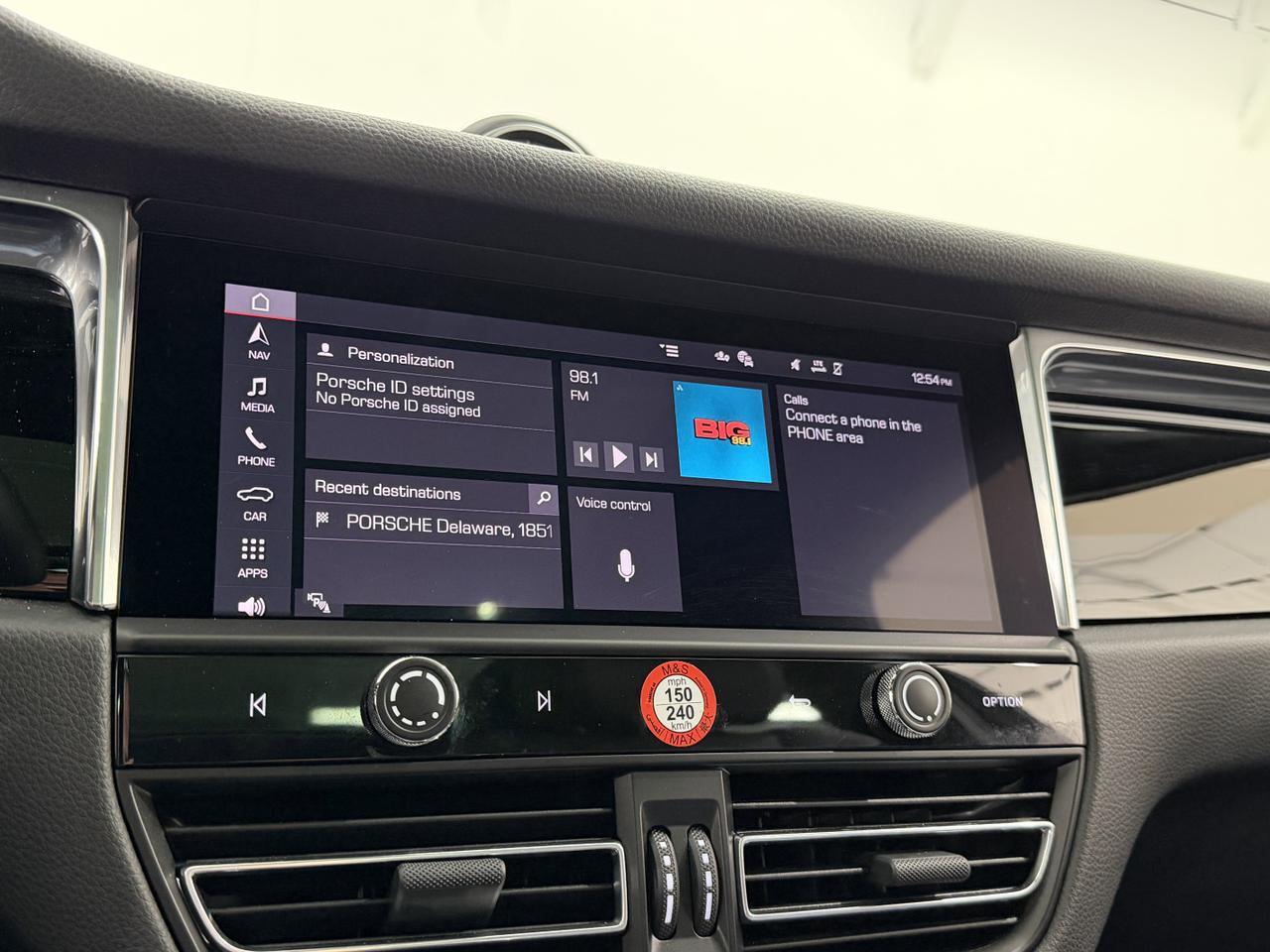 2025 Porsche Macan Newark DE