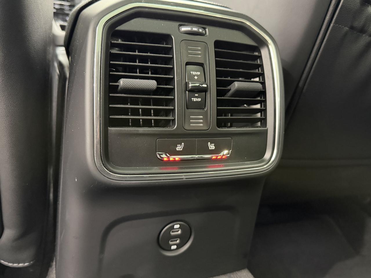 2025 Porsche Macan Newark DE