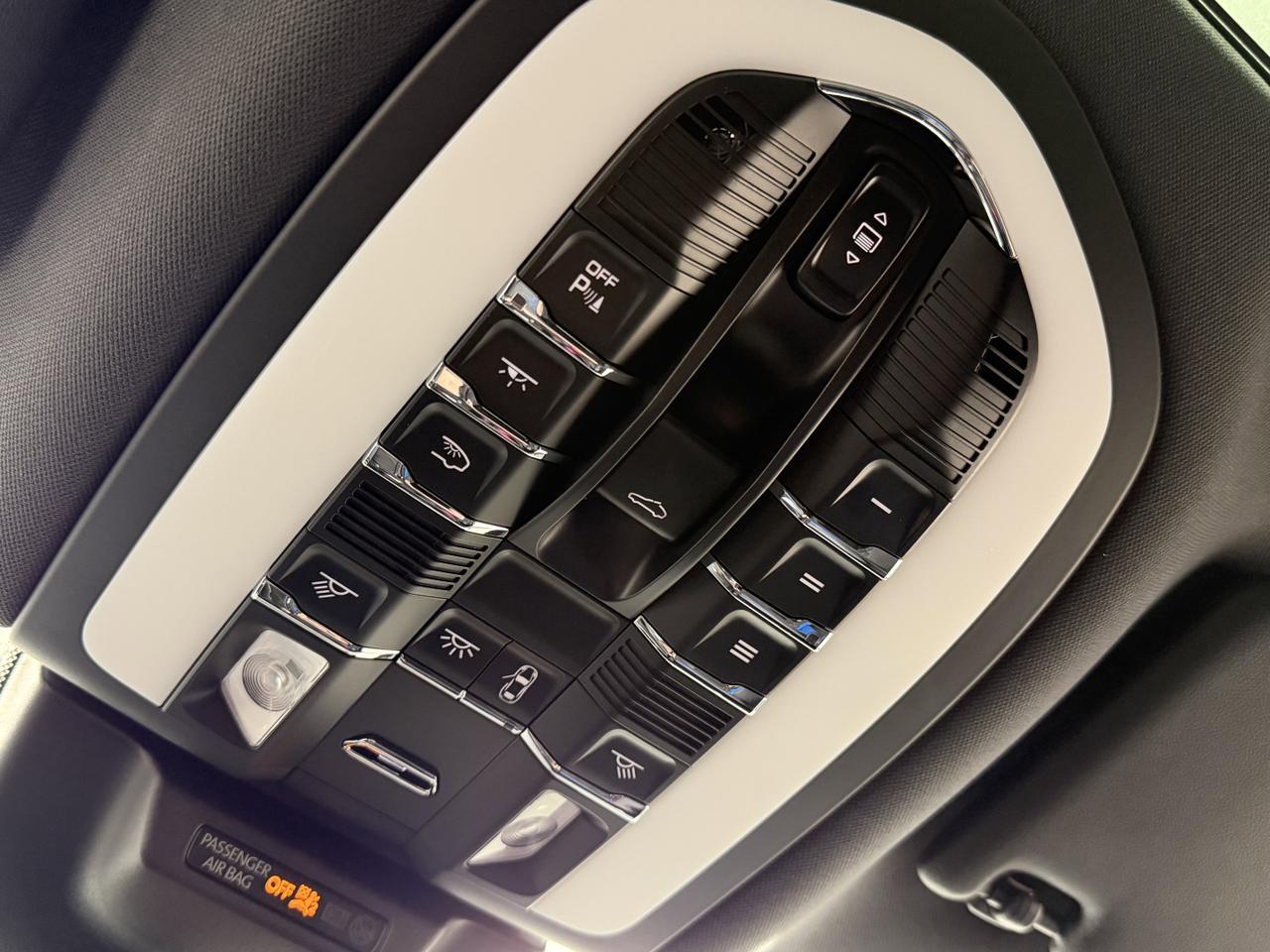 2025 Porsche Macan Newark DE