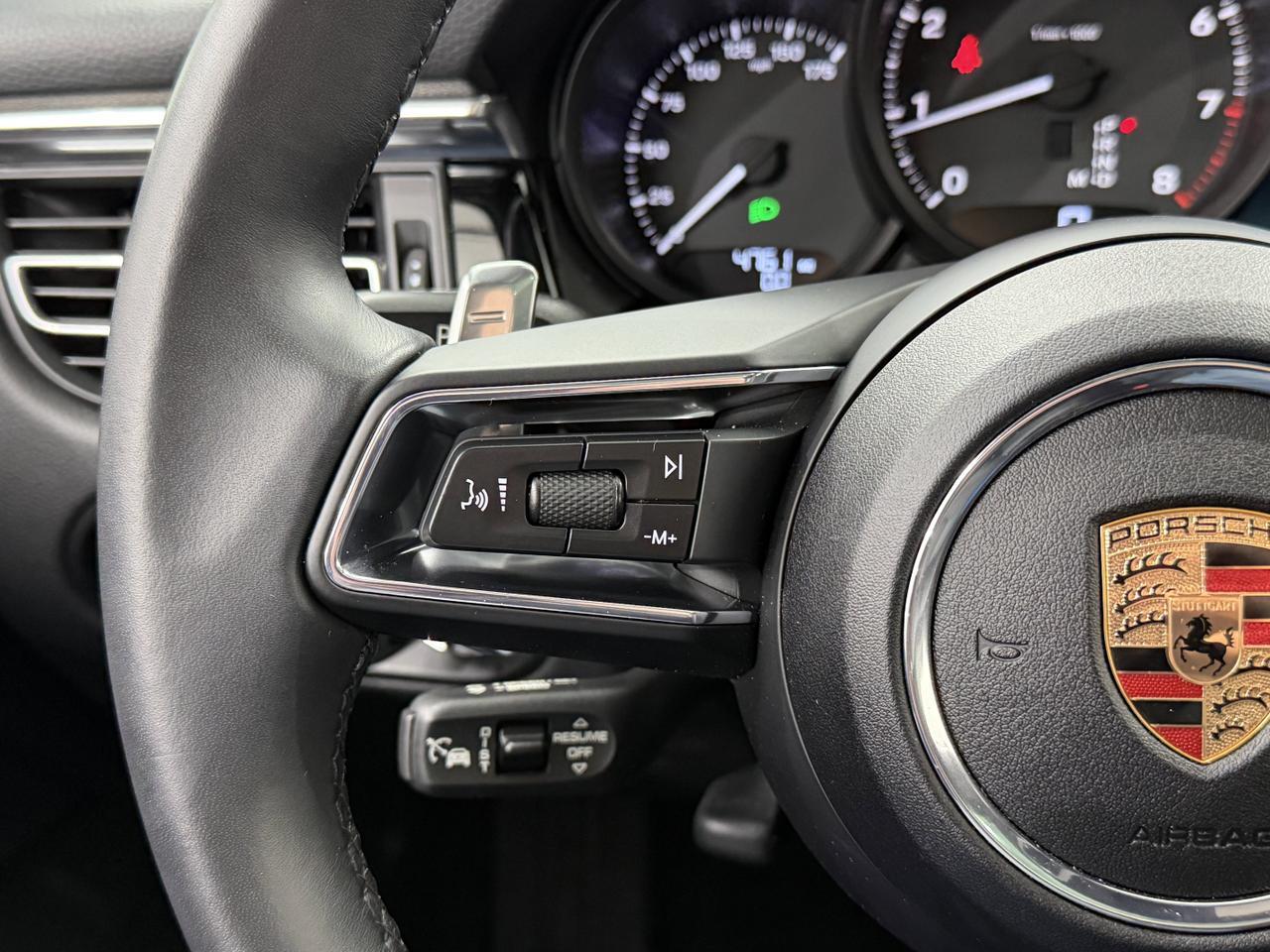 2025 Porsche Macan Newark DE