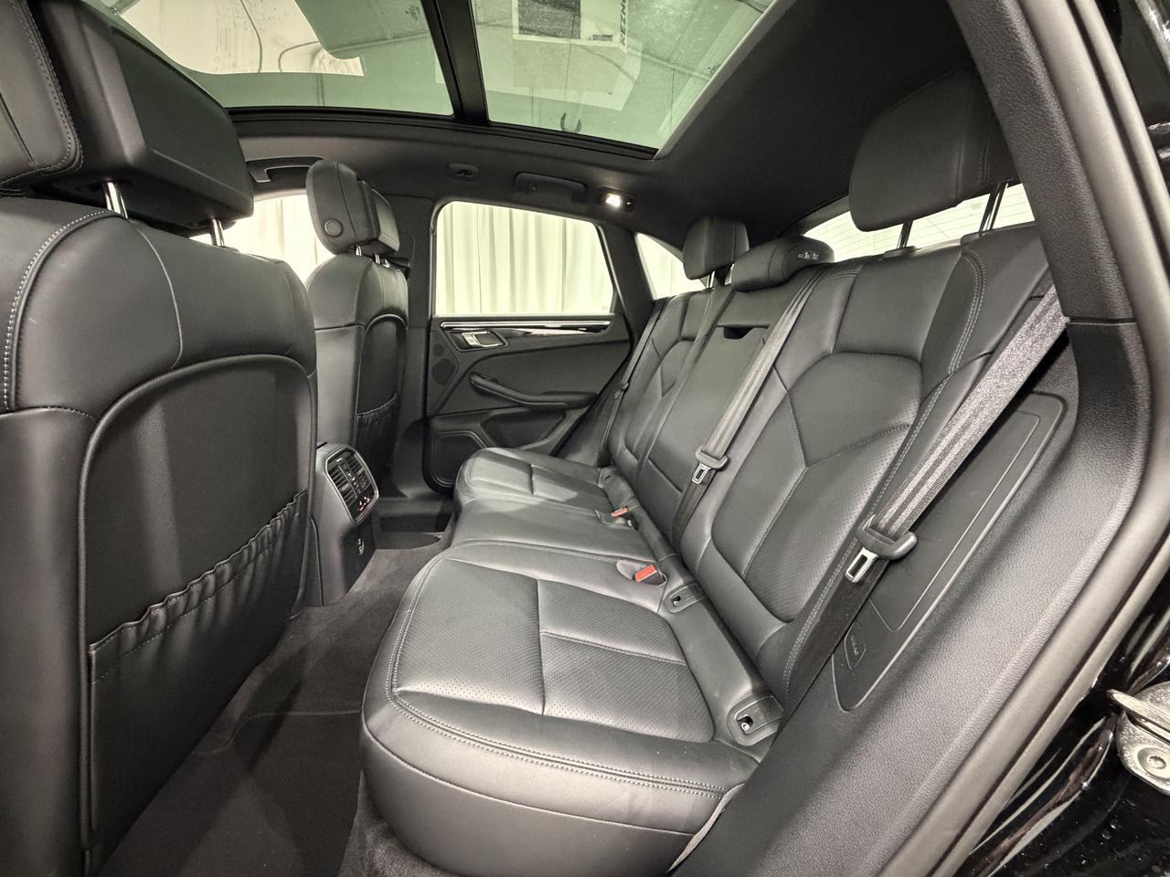 2025 Porsche Macan Newark DE