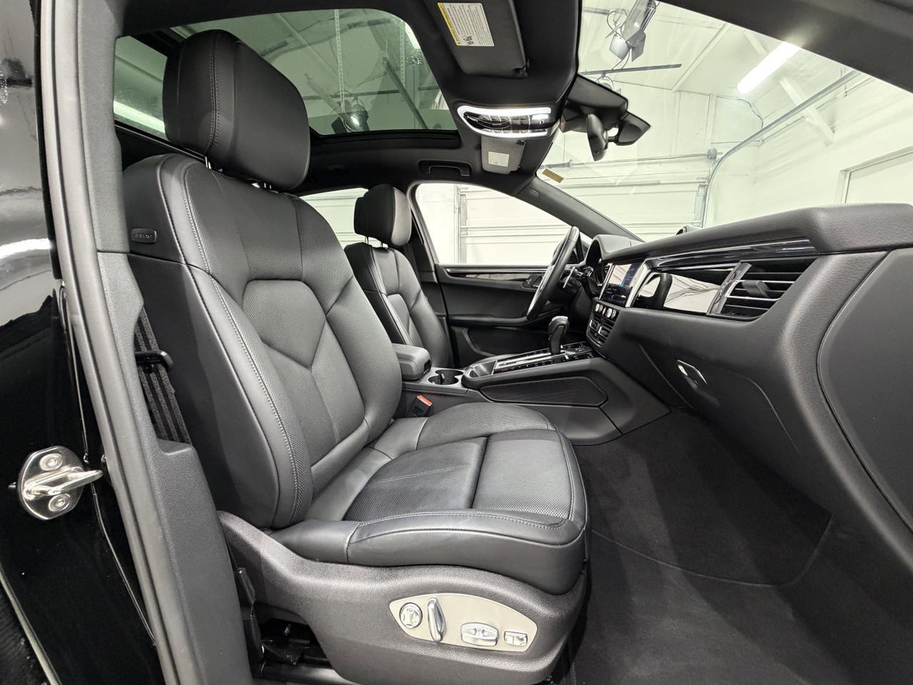 2025 Porsche Macan Newark DE