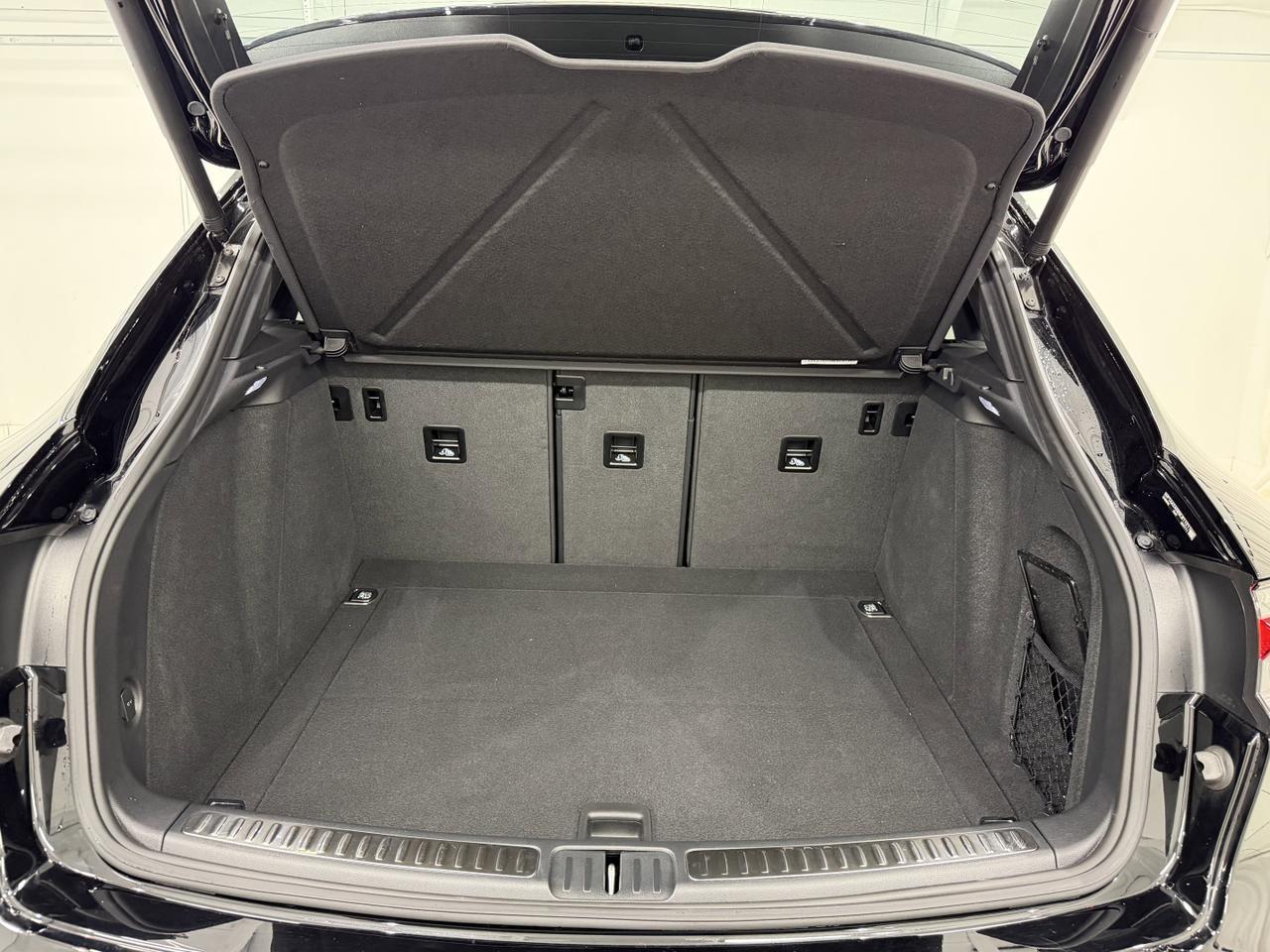 2025 Porsche Macan Newark DE