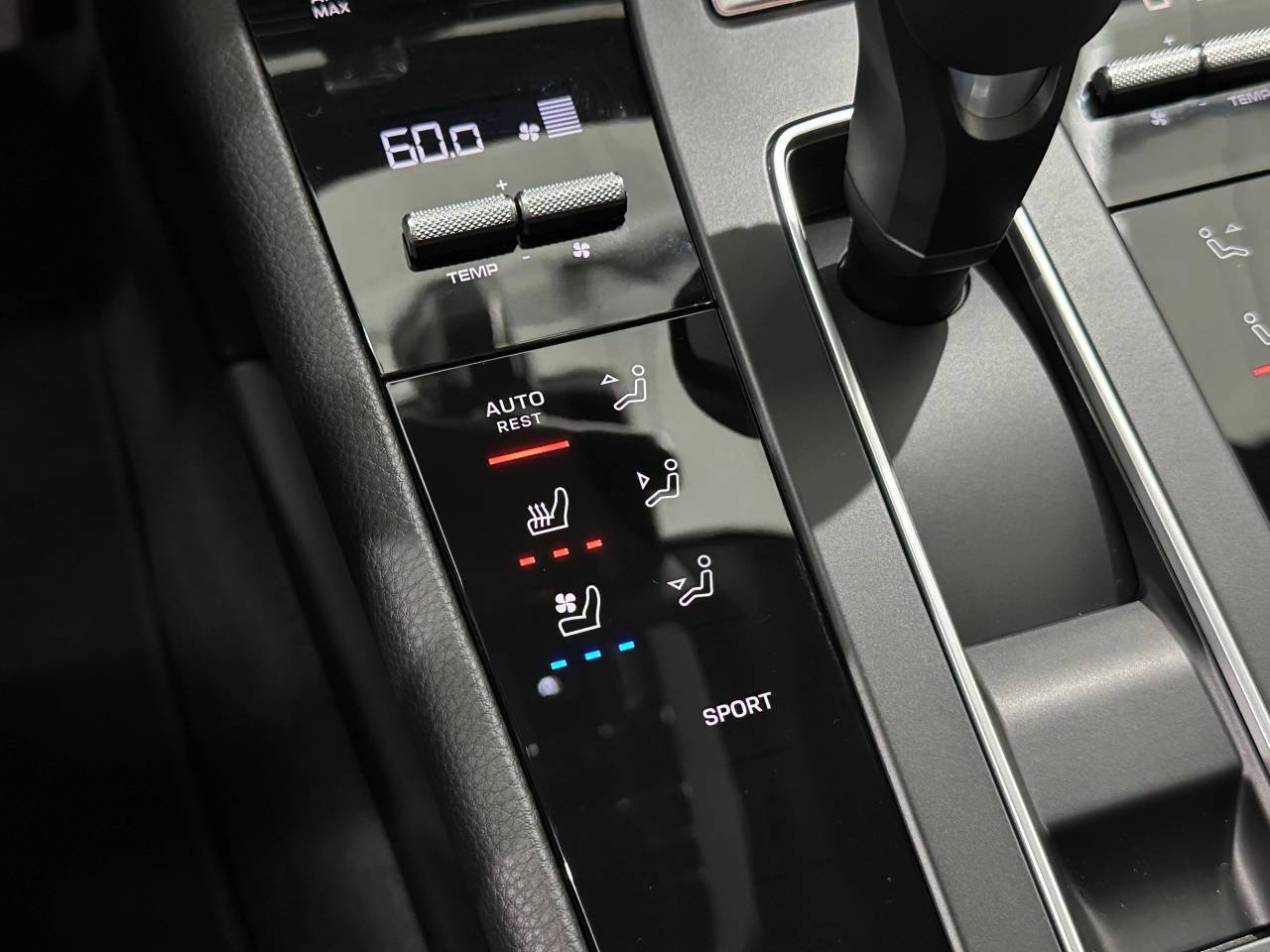 2025 Porsche Macan Newark DE