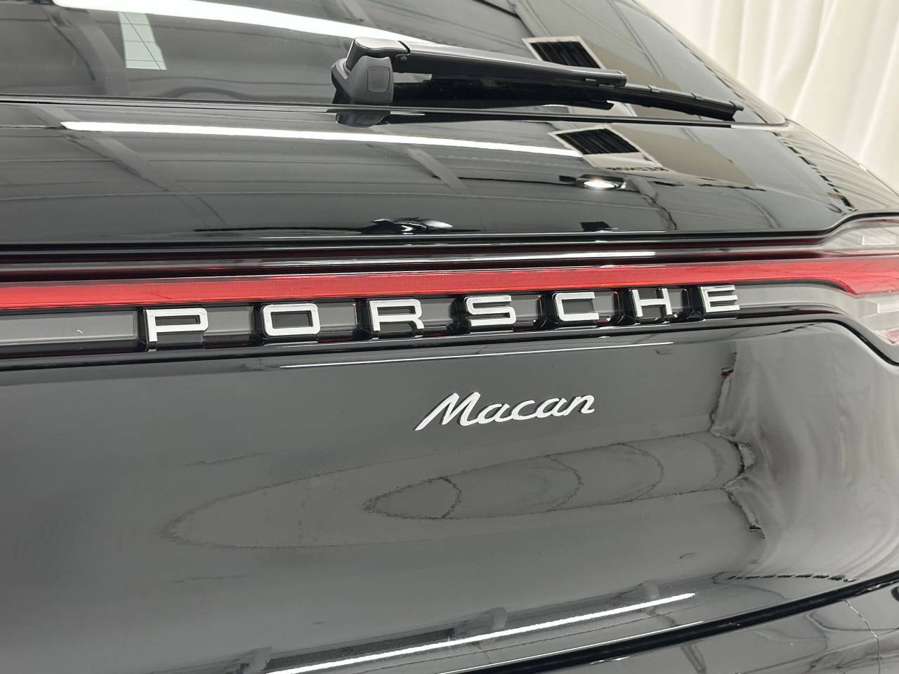 2025 Porsche Macan Newark DE