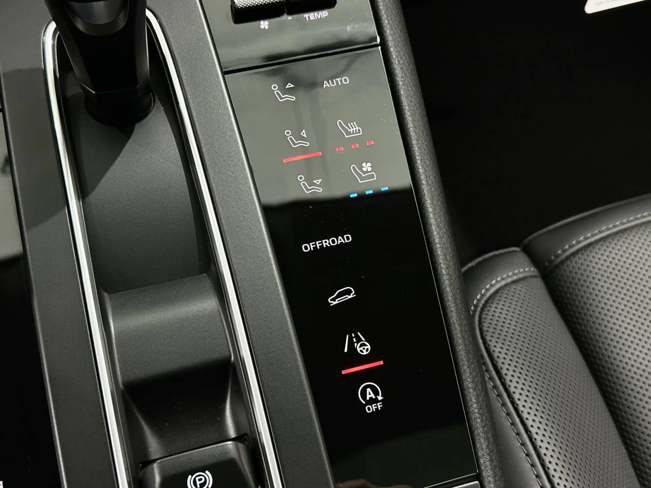 2025 Porsche Macan Newark DE