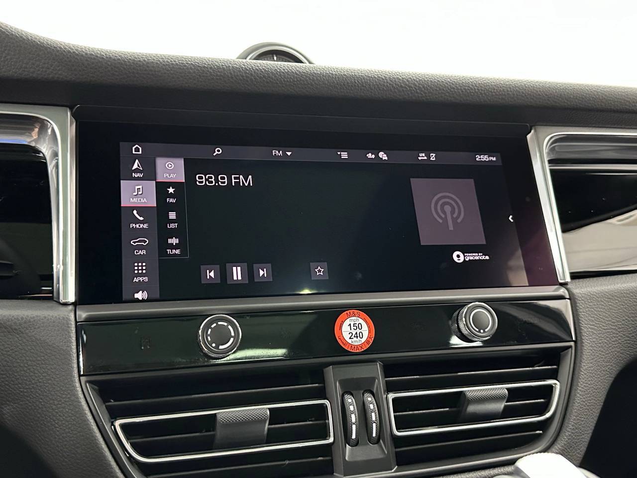 2025 Porsche Macan Newark DE