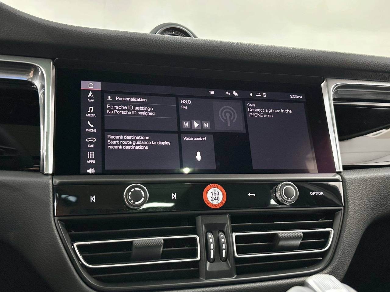 2025 Porsche Macan Newark DE