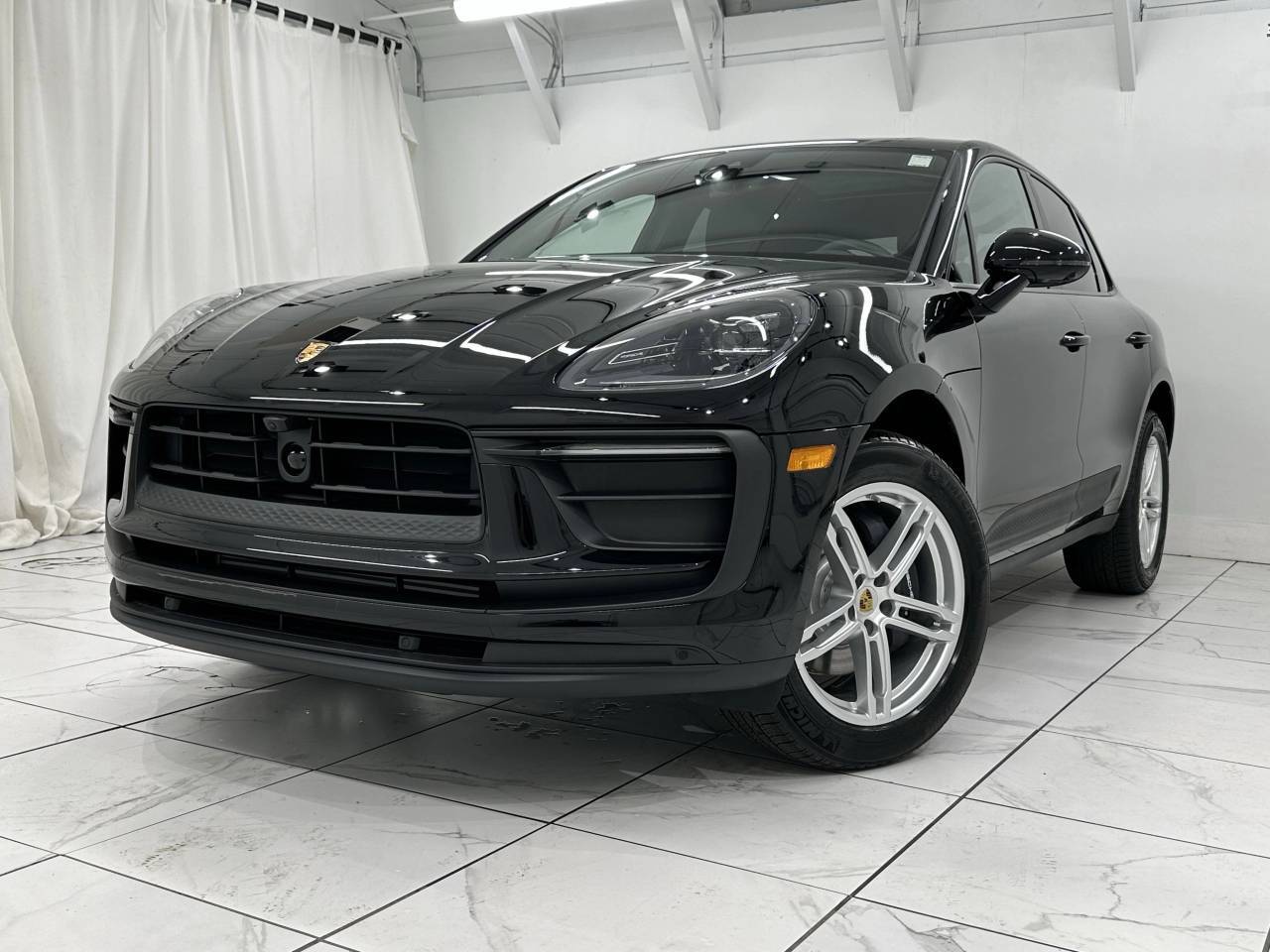 2025 Porsche Macan Newark DE